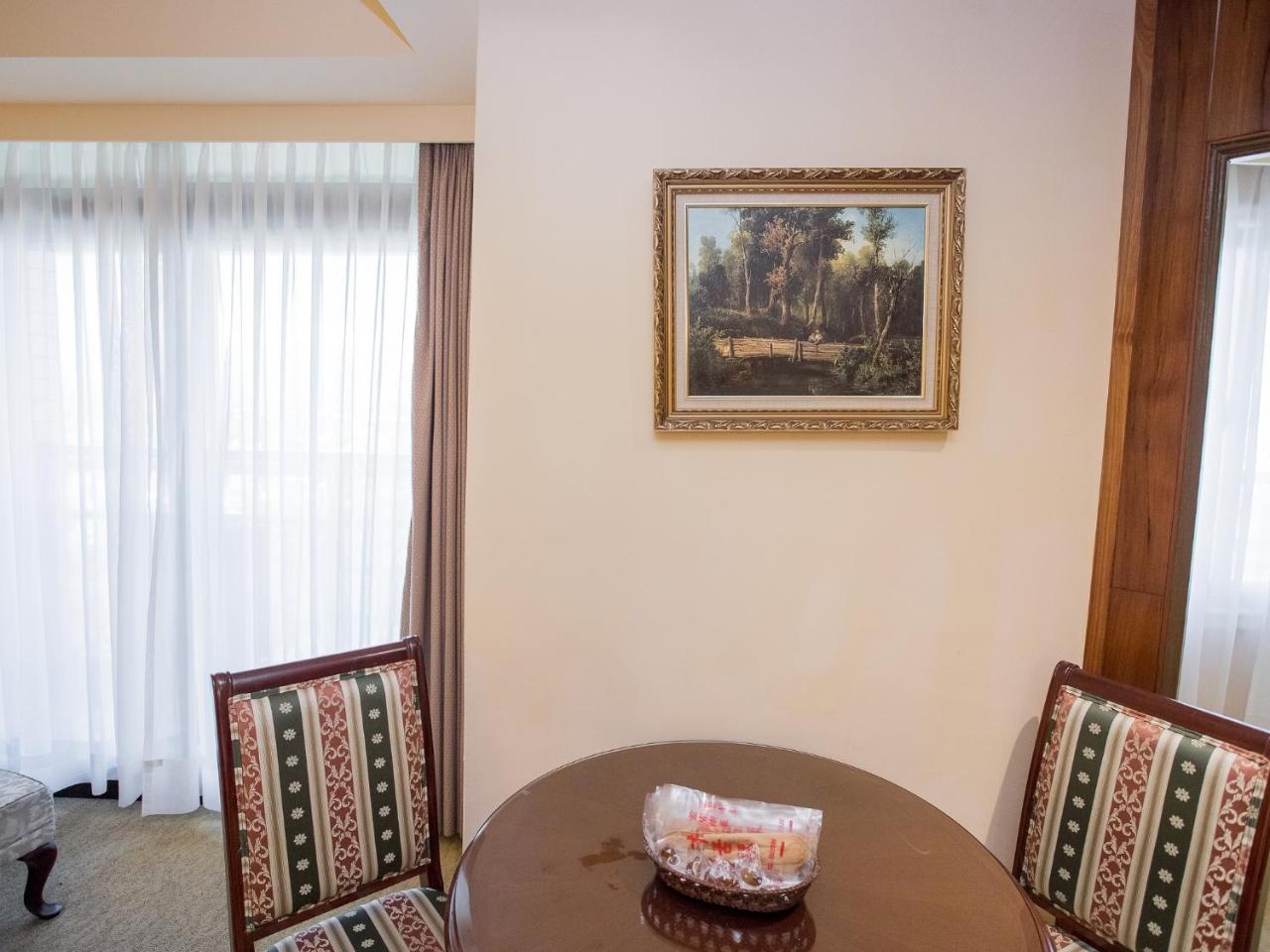 Jiuwu Hotel Лодун Экстерьер фото