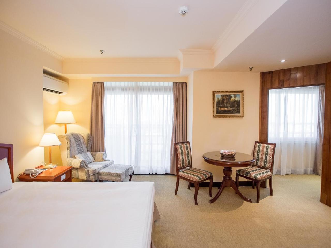 Jiuwu Hotel Лодун Экстерьер фото